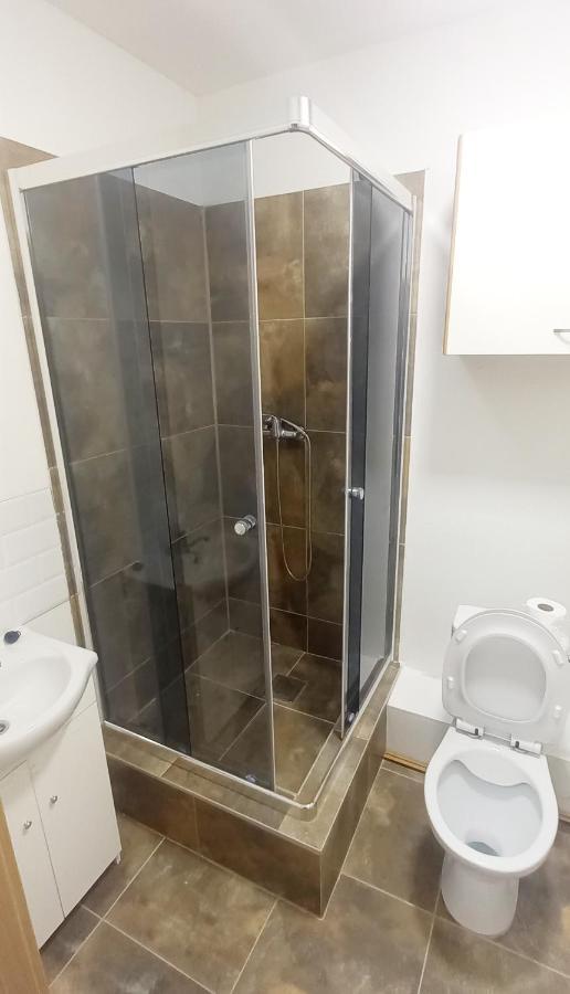 Krasny Priestranny Slnecny Apartman V Centre Mesta Trenčín Kültér fotó