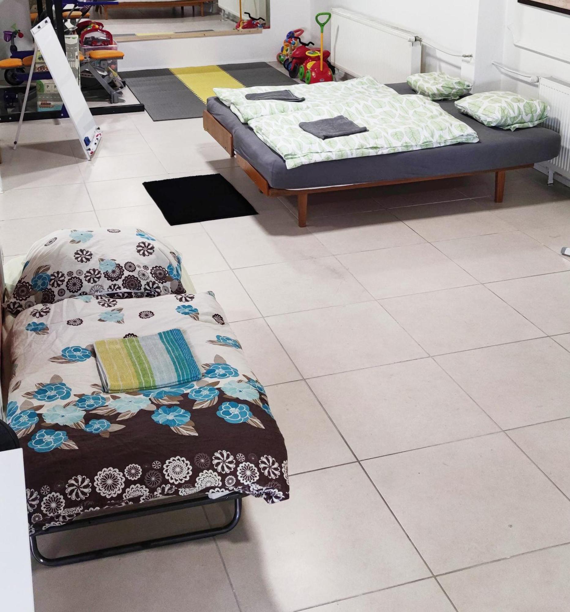 Krasny Priestranny Slnecny Apartman V Centre Mesta Trenčín Kültér fotó
